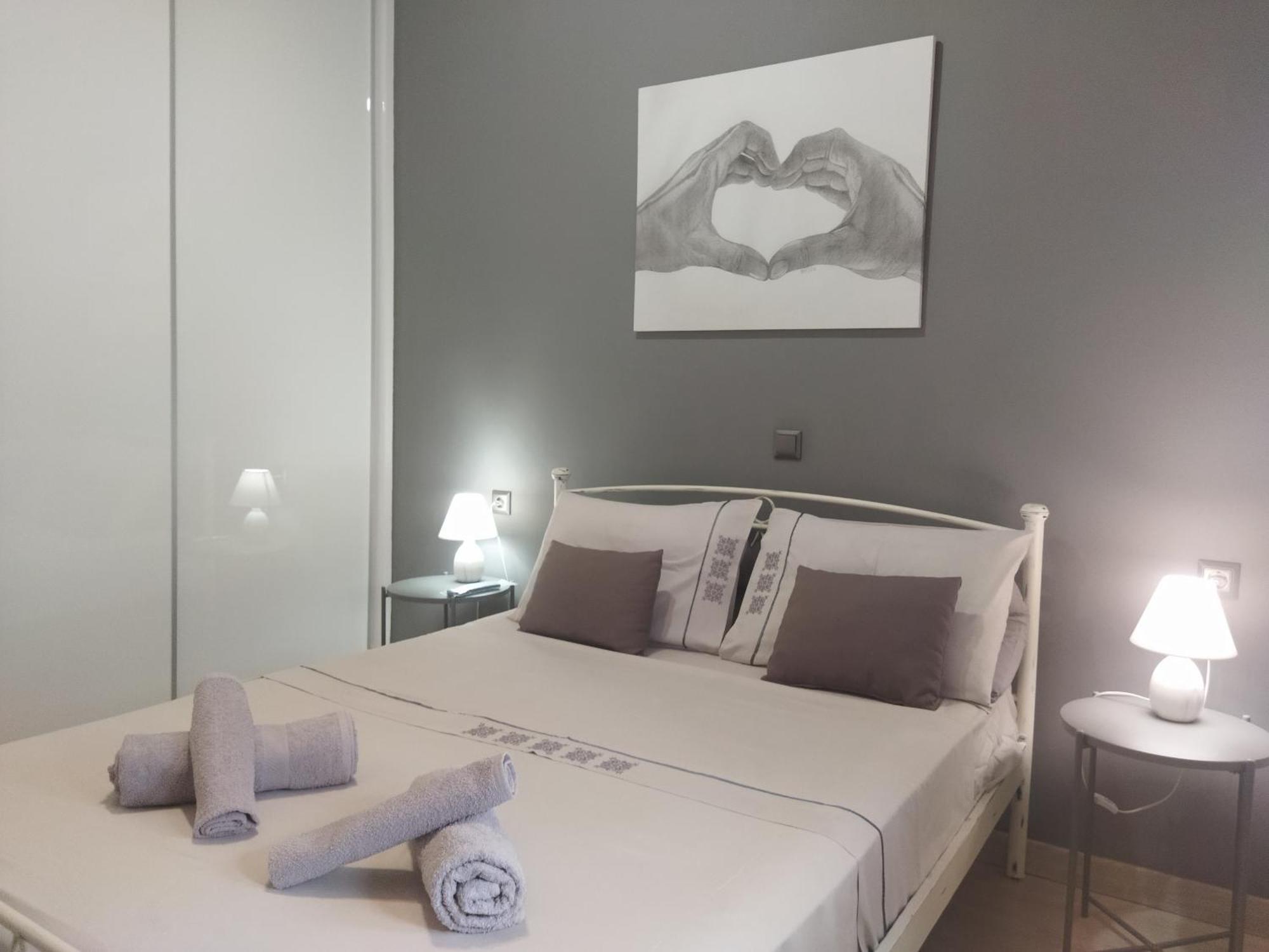 Grey Sense Luxury Apartment Ираклио Екстериор снимка
