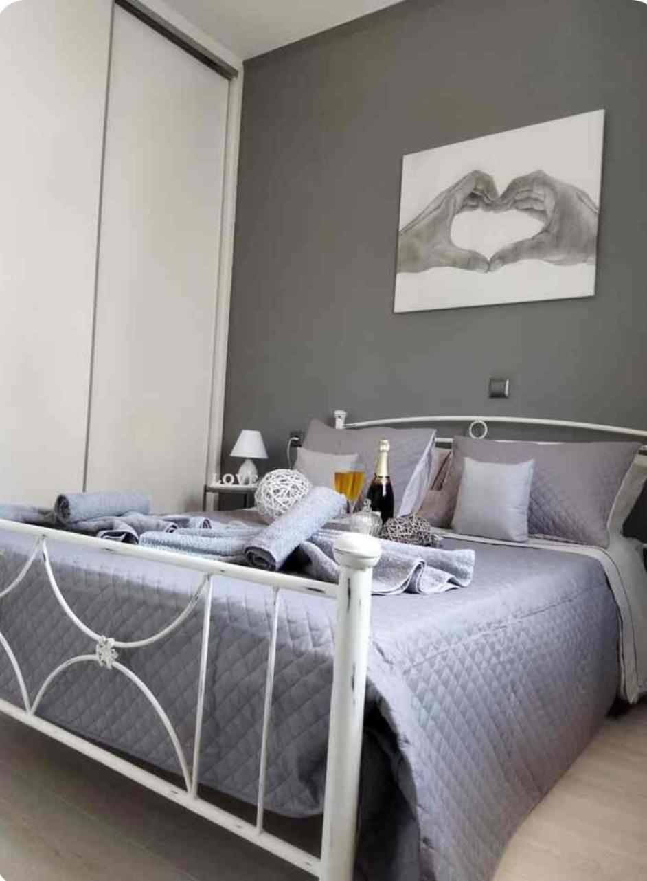 Grey Sense Luxury Apartment Ираклио Екстериор снимка